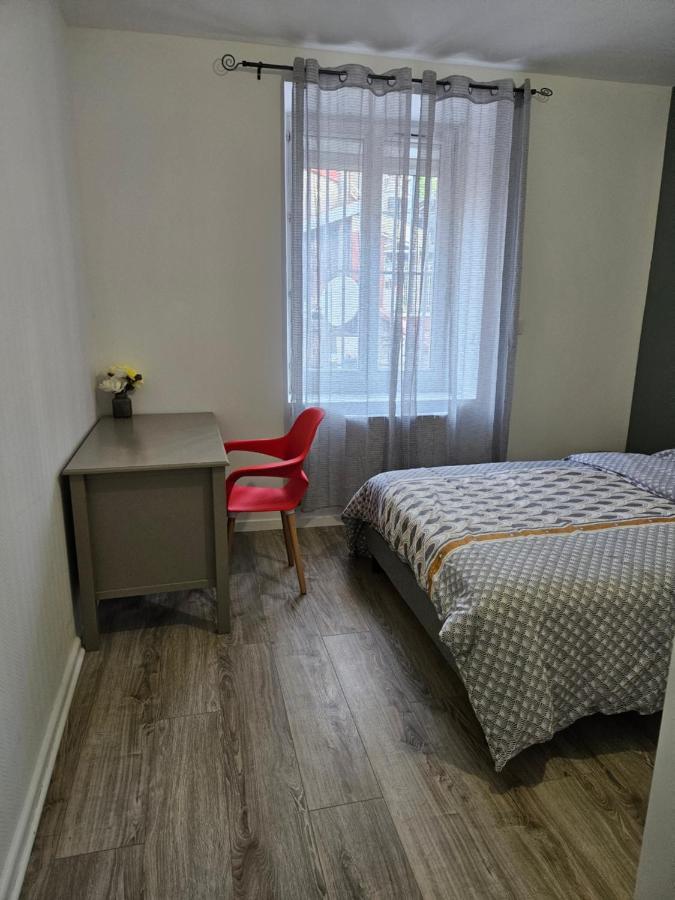 Proche Du Centre Ville, "Le Voltaire " Toutes Commodites, Oyonnax Luaran gambar